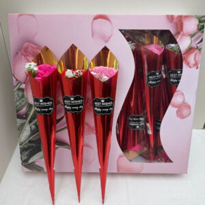 Ramos De Rosas En Cono